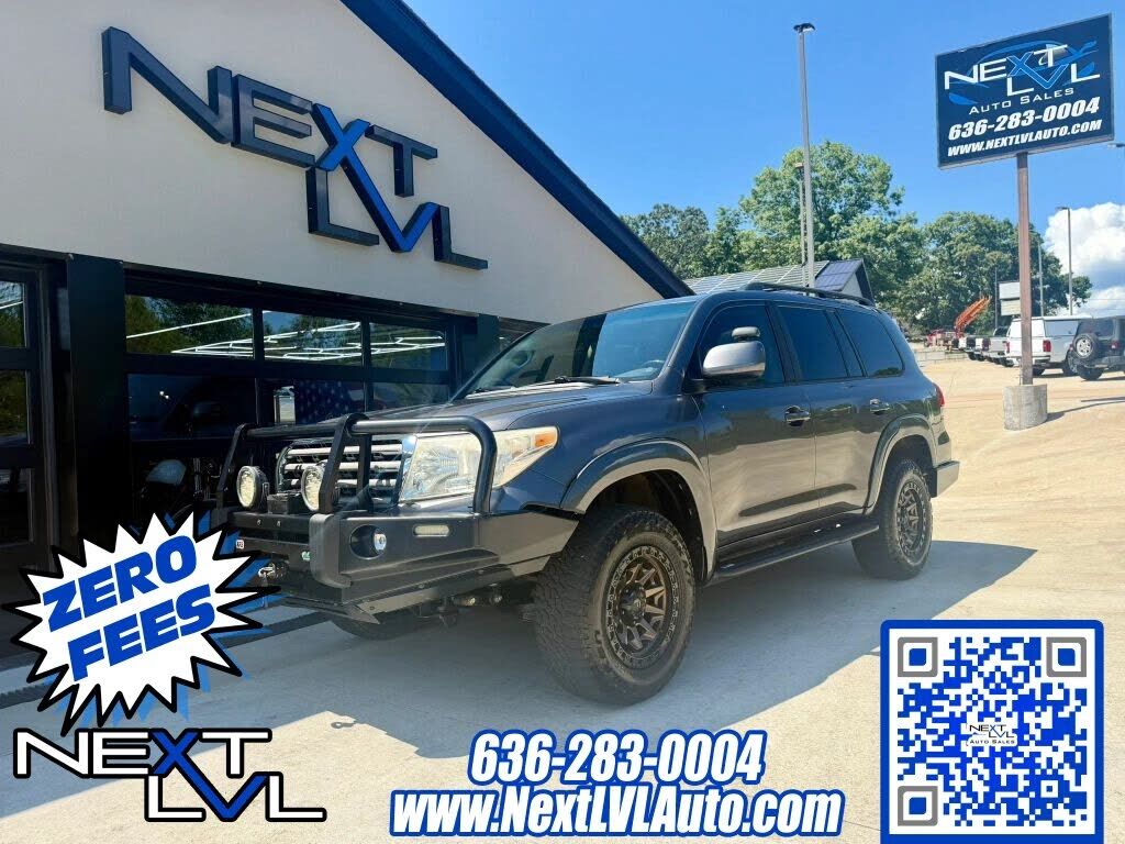 2011 TOYOTA Land Cruiser