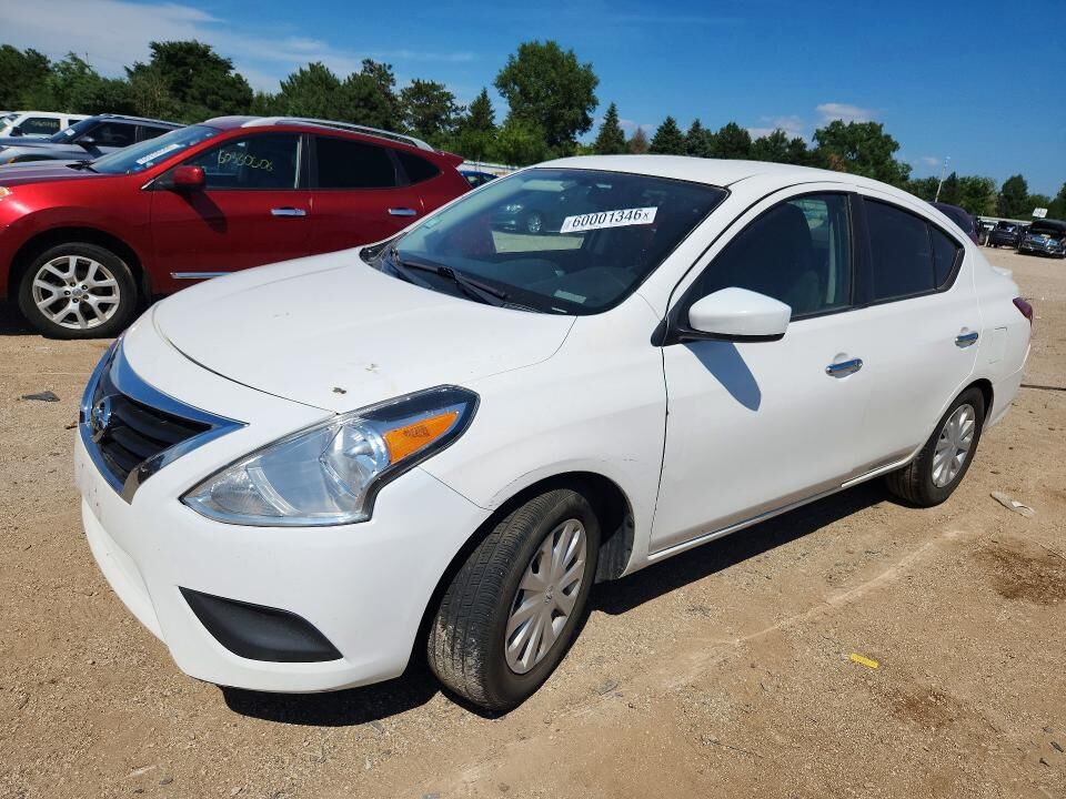2017 NISSAN Versa