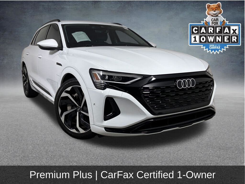 2024 AUDI Q8
