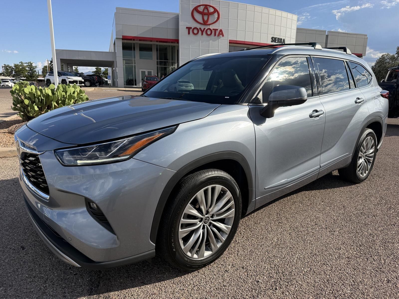 2021 TOYOTA Highlander