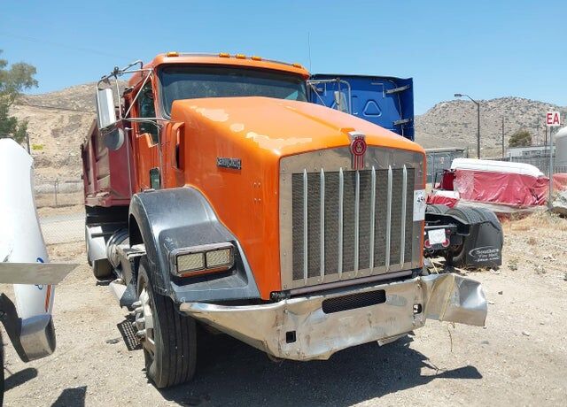 2012 KENWORTH T8 Series