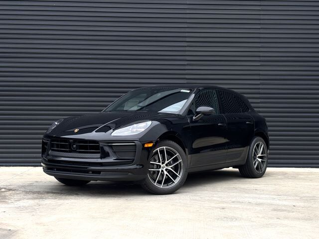 2026 PORSCHE Macan