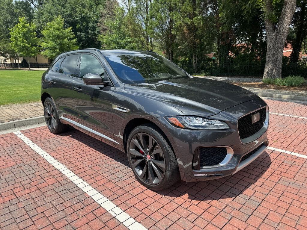 2019 JAGUAR F-Pace