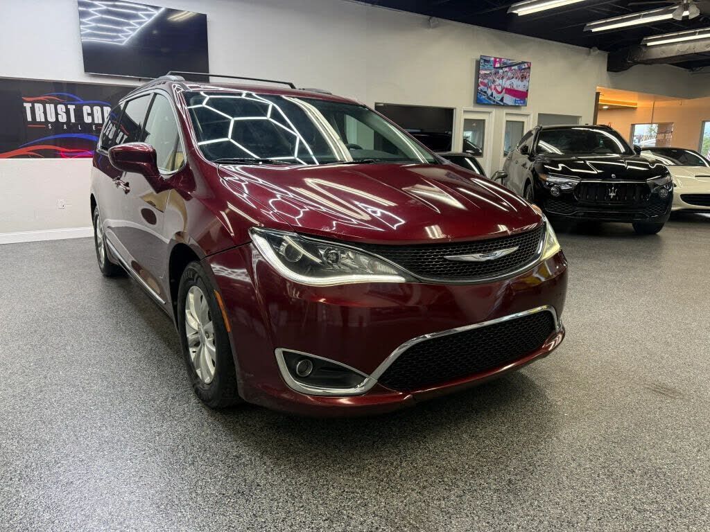 2017 CHRYSLER Pacifica