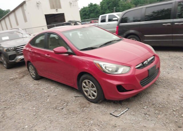 2012 HYUNDAI Accent