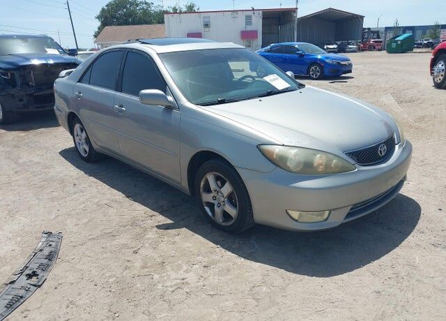 2005 TOYOTA Camry