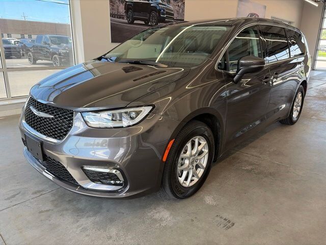 2023 CHRYSLER Pacifica