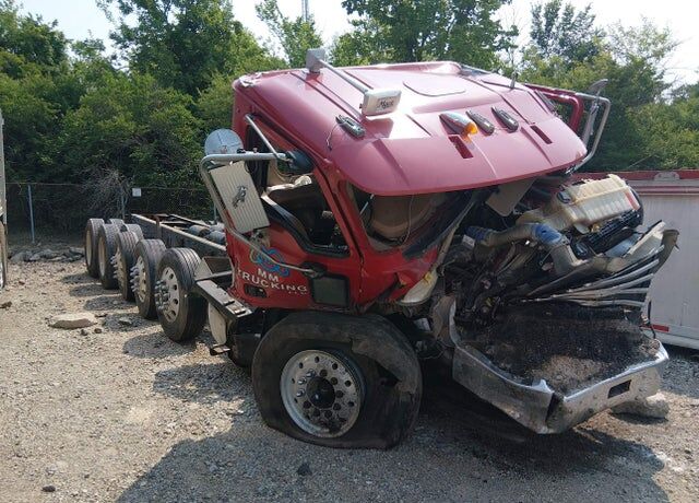 2013 MACK GU