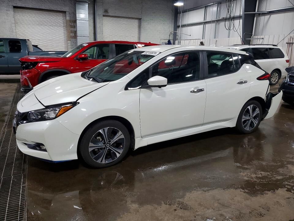 2021 NISSAN Leaf