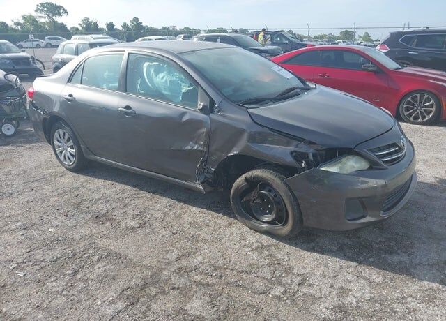 2013 TOYOTA Corolla