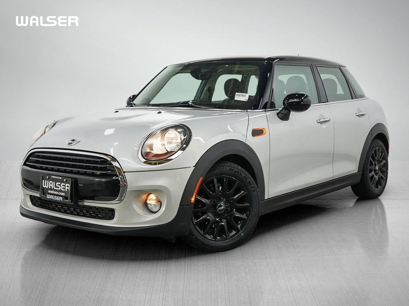 2017 MINI Cooper