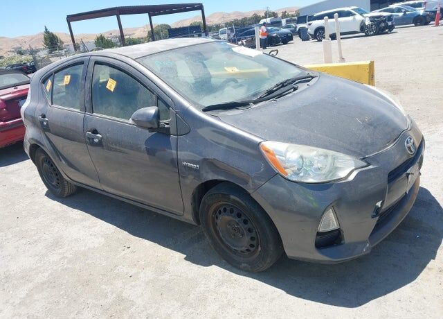 2014 TOYOTA Prius
