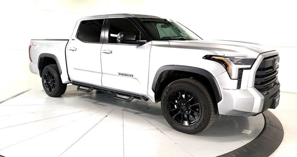 2024 TOYOTA Tundra
