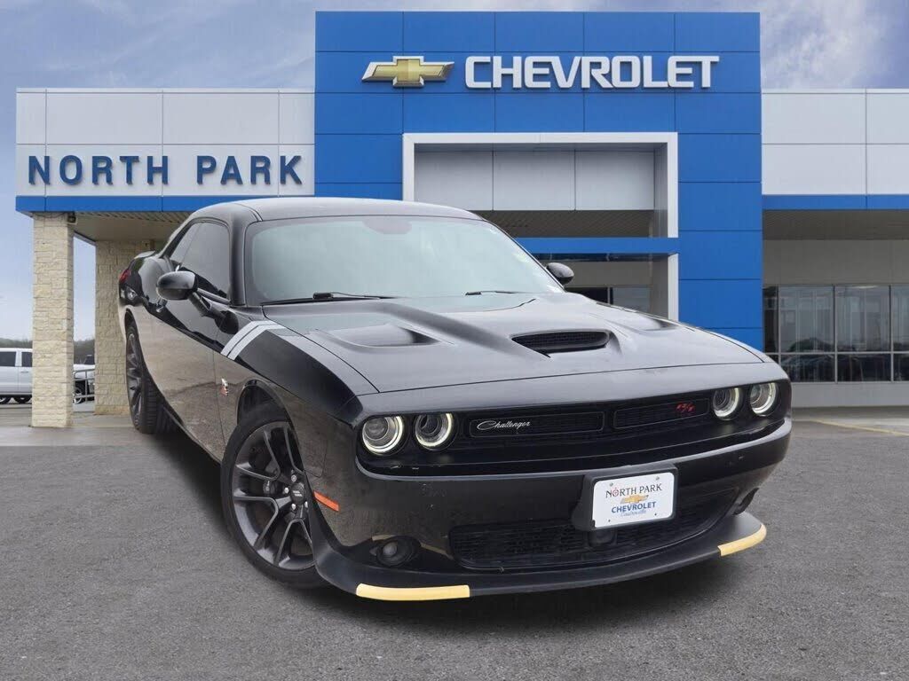 2023 DODGE Challenger