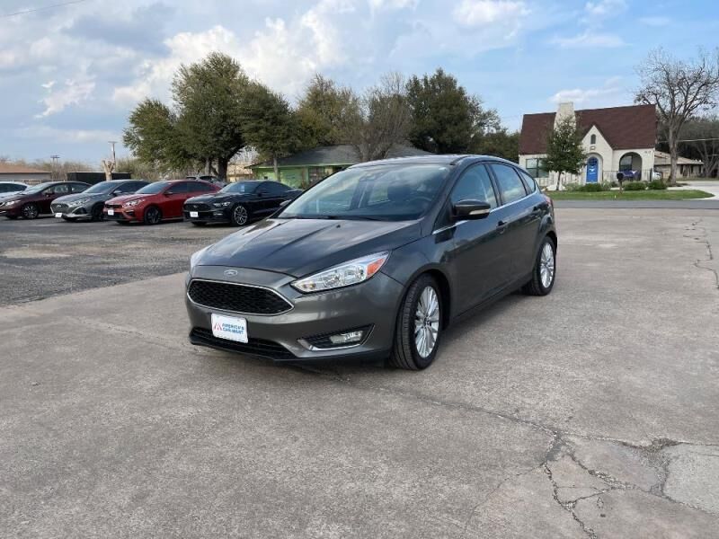 2017 FORD Focus