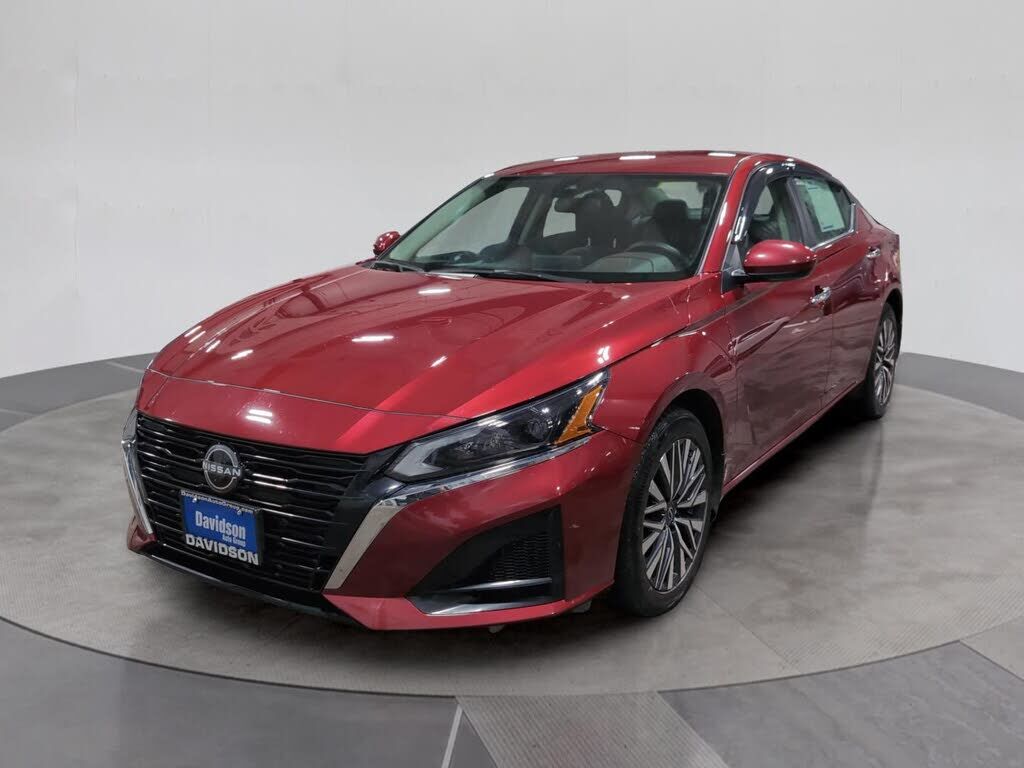 2023 NISSAN Altima