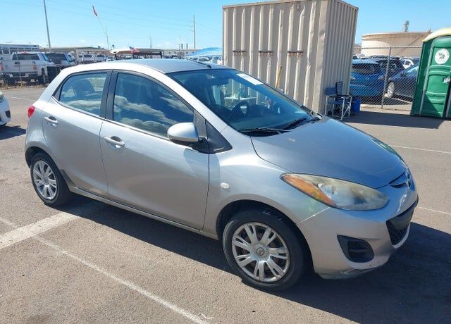 2012 MAZDA Mazda2