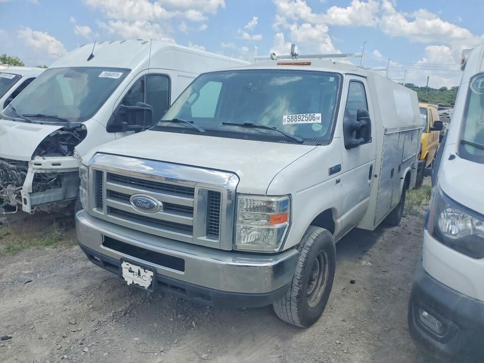 2013 FORD E-350