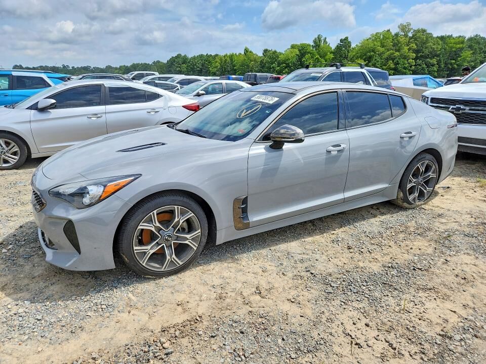 2021 KIA Stinger