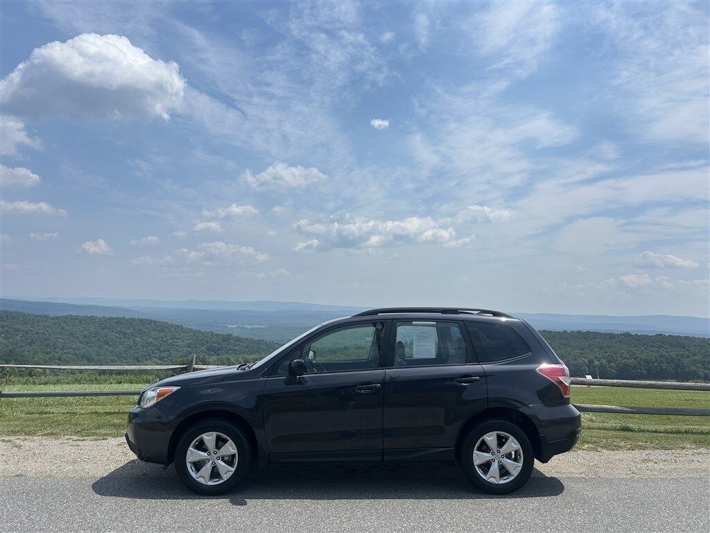 2016 SUBARU Forester