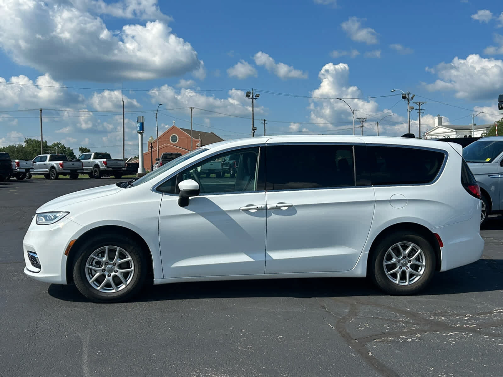 2023 CHRYSLER Pacifica
