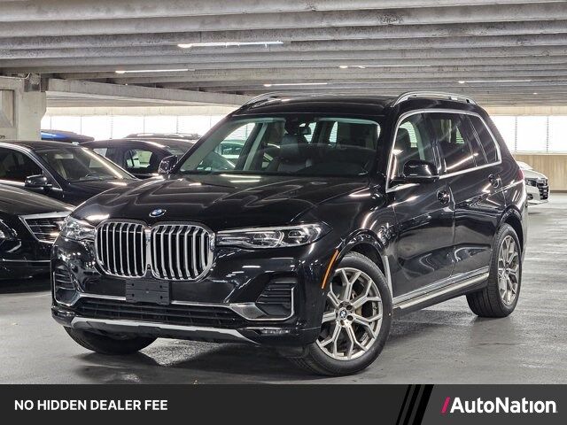 2021 BMW X7