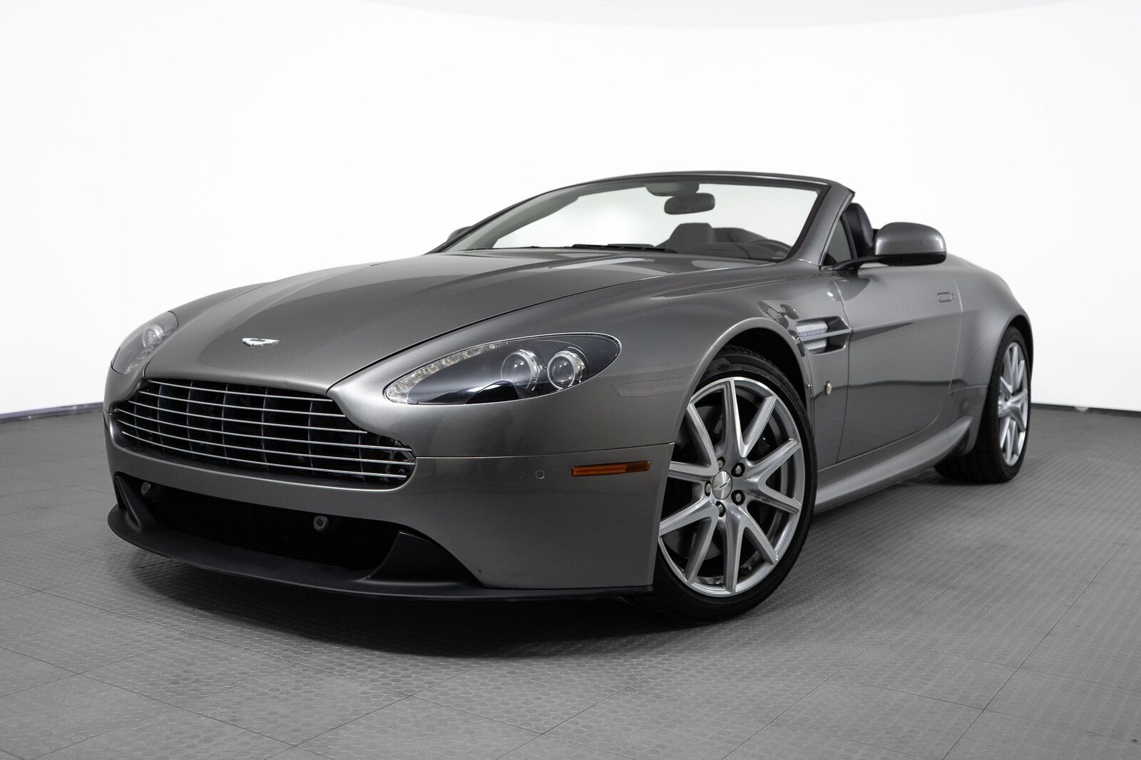 2012 ASTON MARTIN V8 Vantage