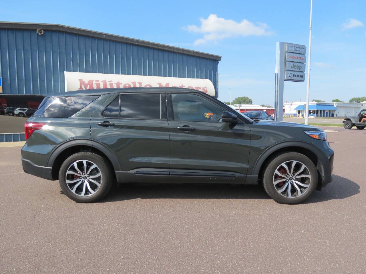 2021 FORD Explorer