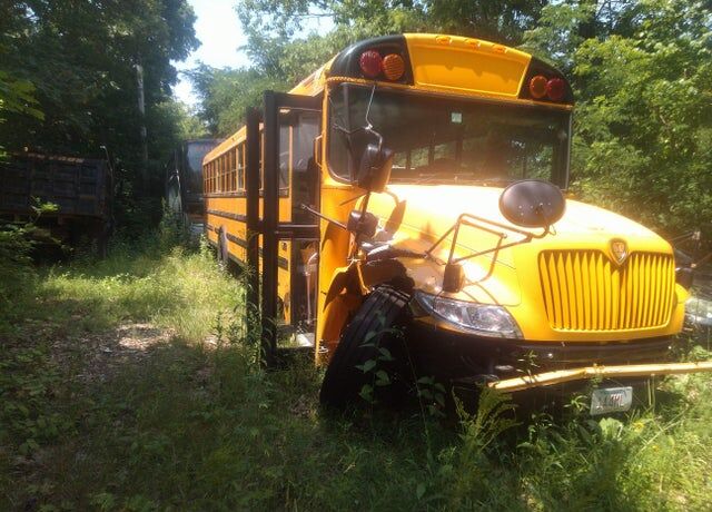 2023 IC BUS PB105
