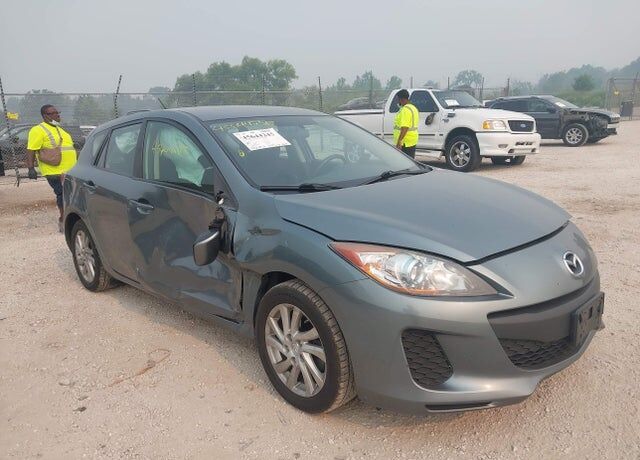 2012 MAZDA Mazda3
