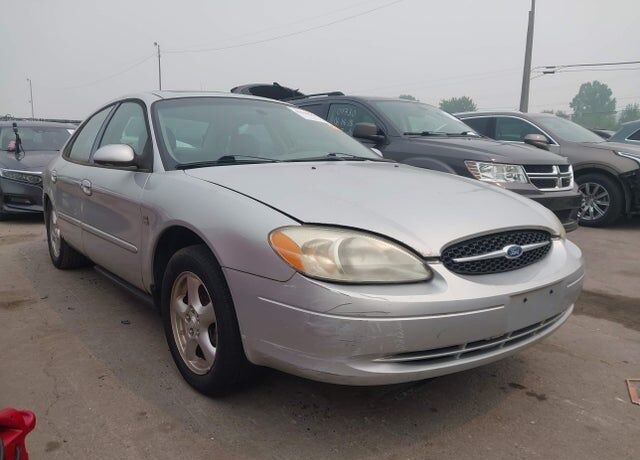 2002 FORD Taurus