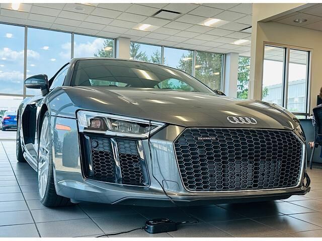 2017 AUDI R8