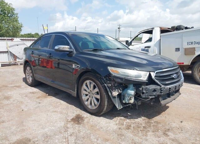 2013 FORD Taurus