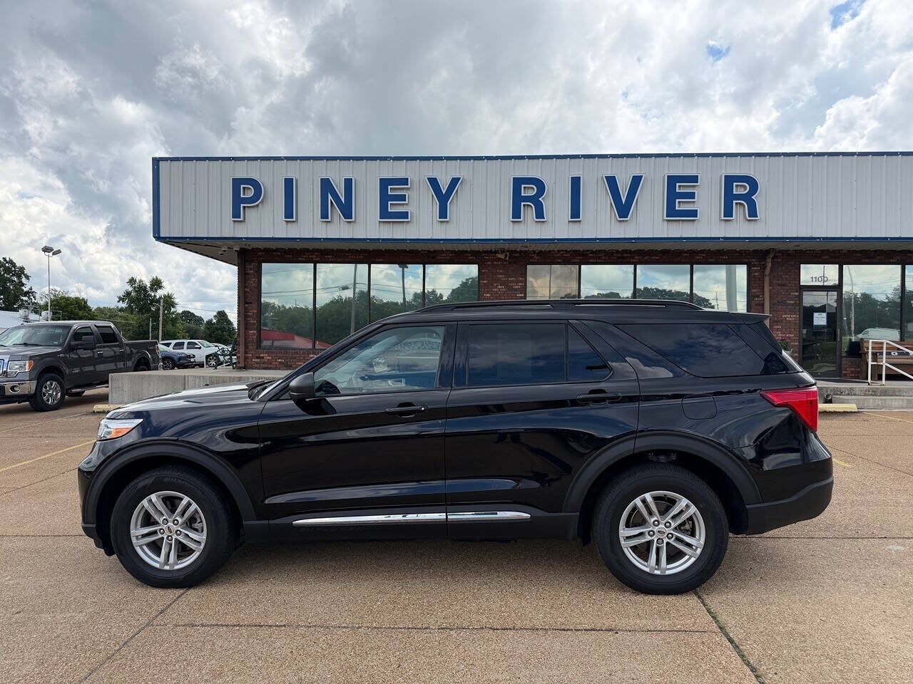 2024 FORD Explorer