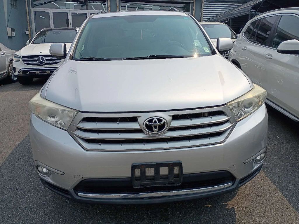 2011 TOYOTA Highlander