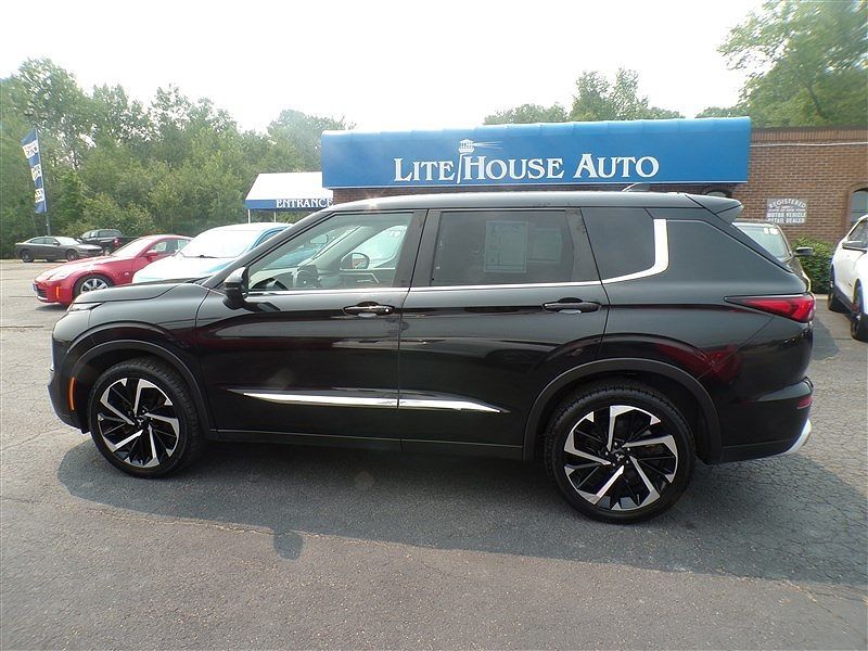 2022 MITSUBISHI Outlander