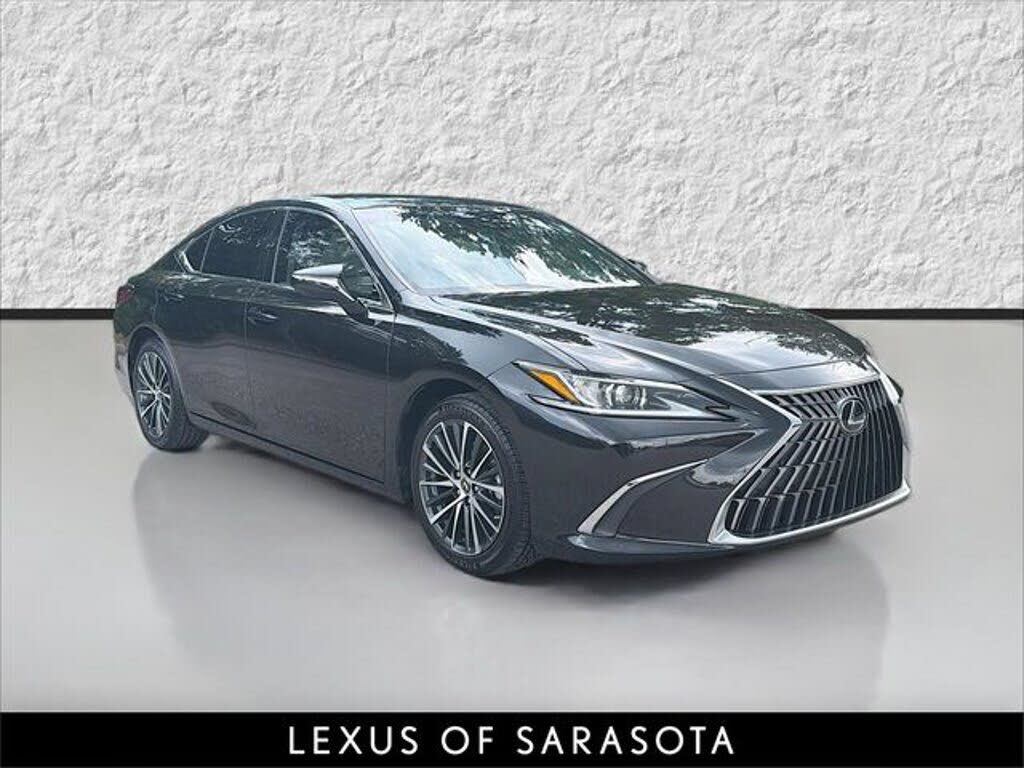 2022 LEXUS ES