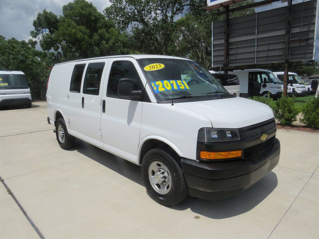 2023 CHEVROLET Express