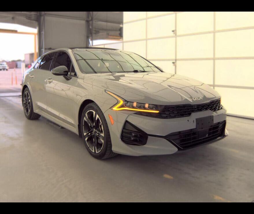 2022 KIA K5