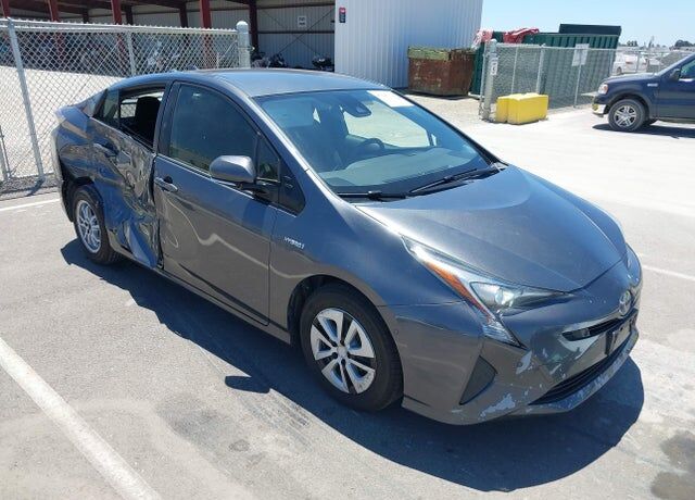 2017 TOYOTA PRIUS