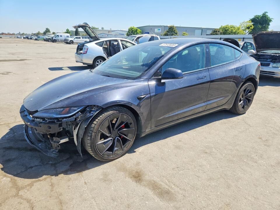 2024 TESLA Model 3