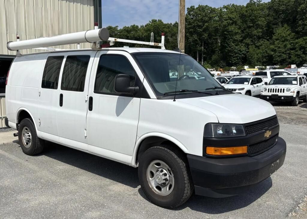 2022 CHEVROLET Express