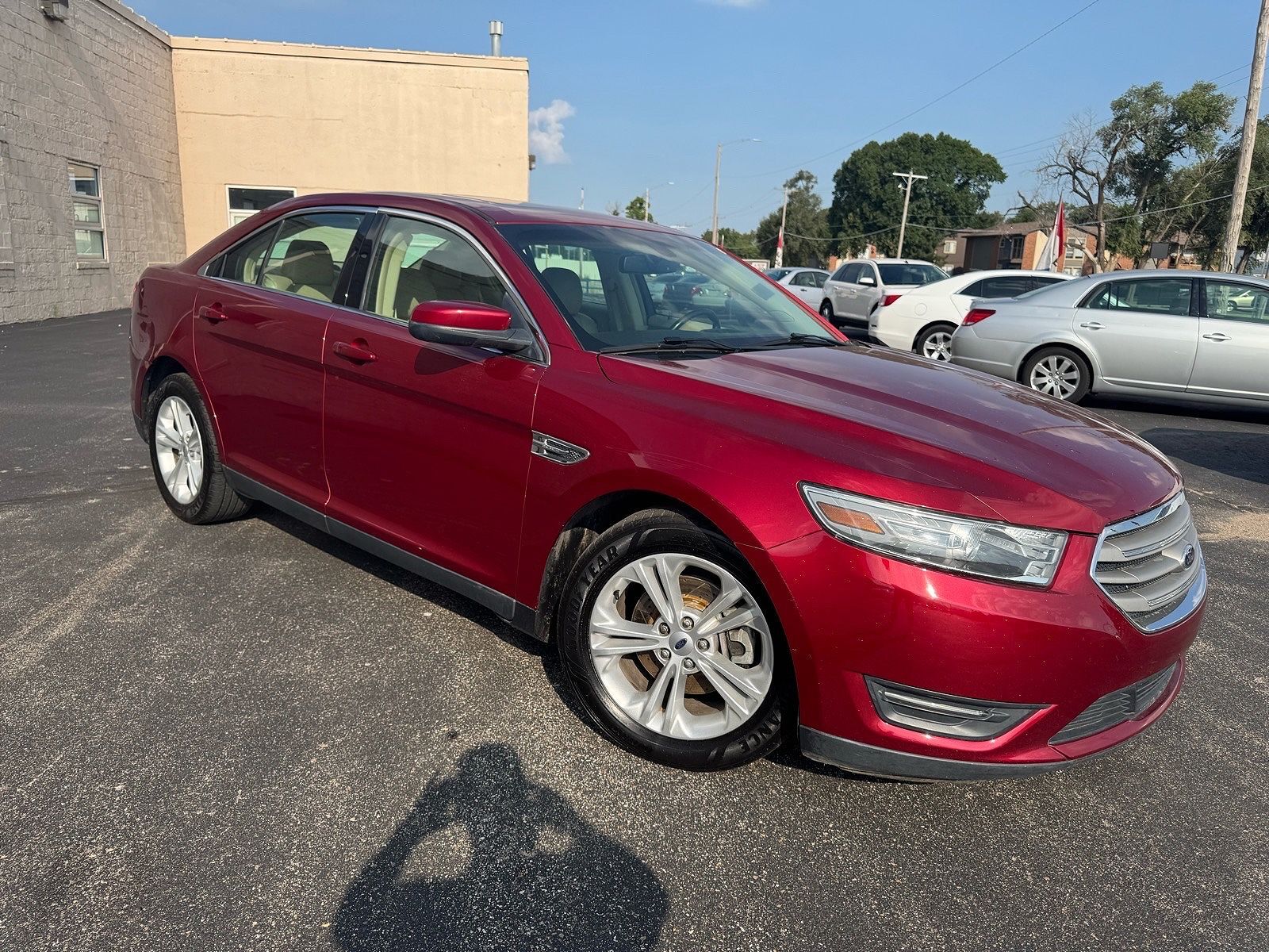 2013 FORD Taurus