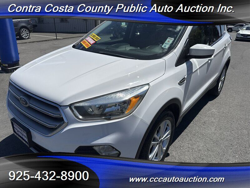 2017 FORD Escape
