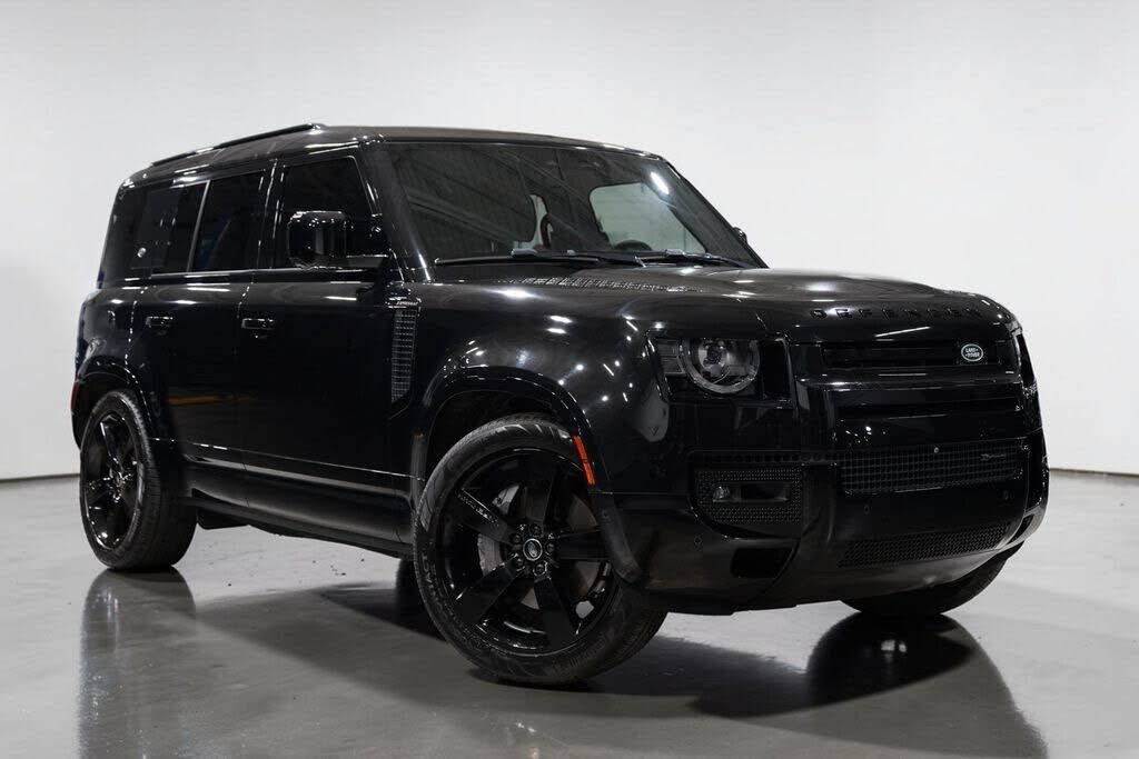 2023 LAND ROVER Defender