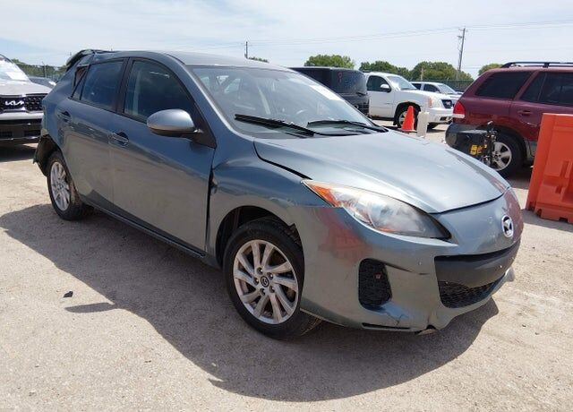 2013 MAZDA Mazda3
