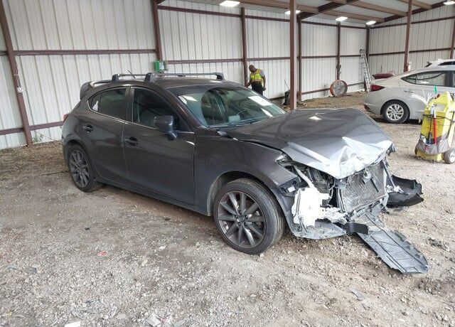 2018 MAZDA Mazda3