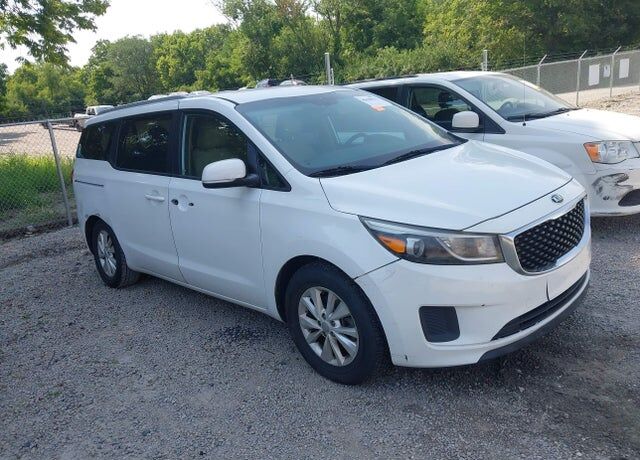 2016 KIA Sedona