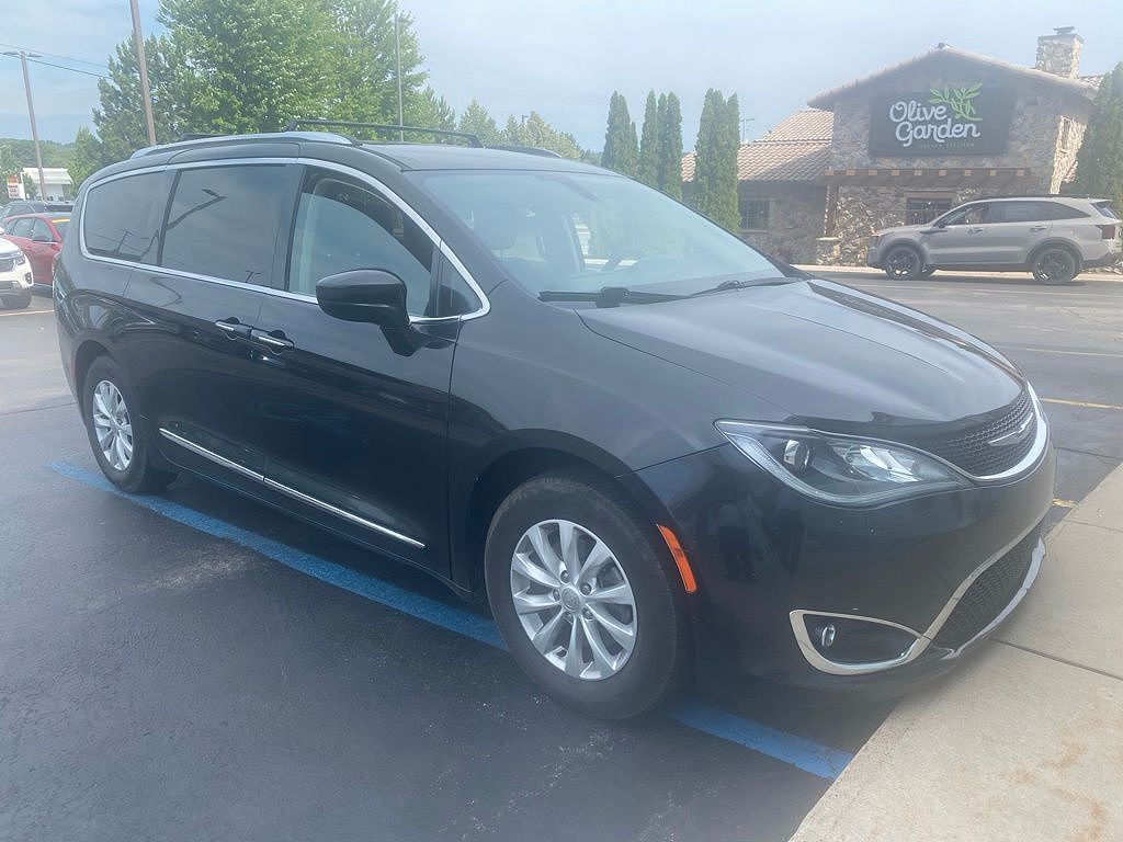 2019 CHRYSLER Pacifica