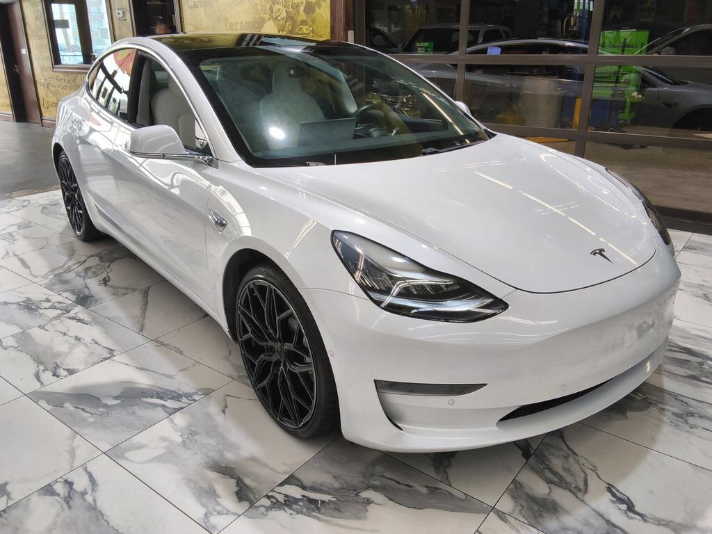 2019 TESLA Model 3